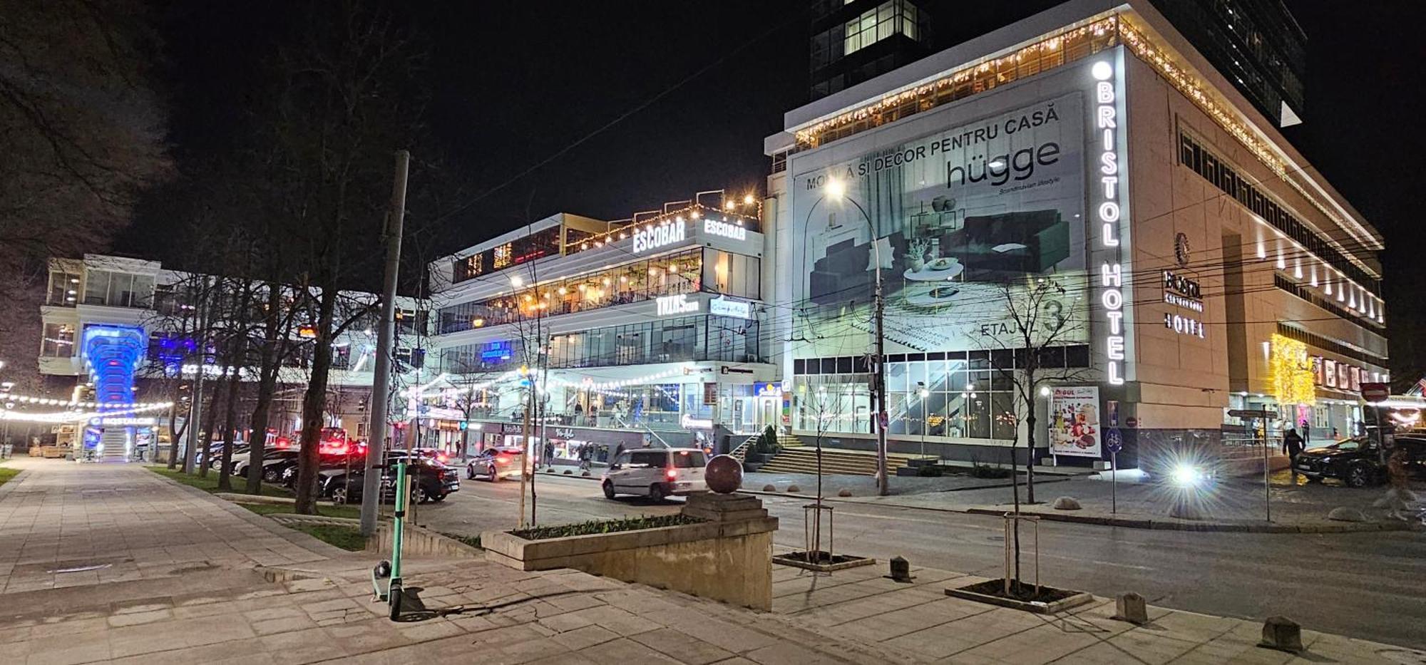 Park & Pedestrian Zone For4